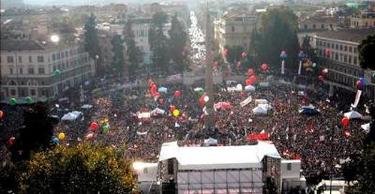 Miles de personas se manifiestan en Roma por la libertad de prensa