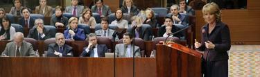 Aguirre insta a Zapatero a eliminar 5 ministerios, entre ellos el de "igual-da"