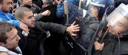 Enfrentamientos entre manifestantes y la Polica argelina | EFE