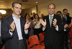 Camps ratifica a Costa y despus anuncia a Rajoy que est "suspendido"