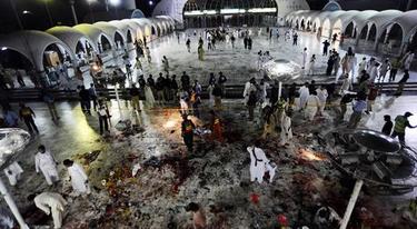 Lugar donde ocurri el triple atentado suicida en Lahore. | EFE