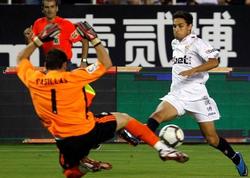 El Sevilla castiga las debilidades defensivas del Madrid