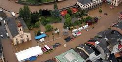 Inundaciones en la localidad asturiana de Vegadeo. | EFE.