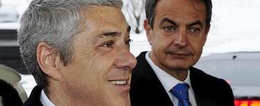El primer ministro de Portugal, Jos Scrates, y el presidente espaol, Jos Luis Rodrguez Zapatero | Archivo